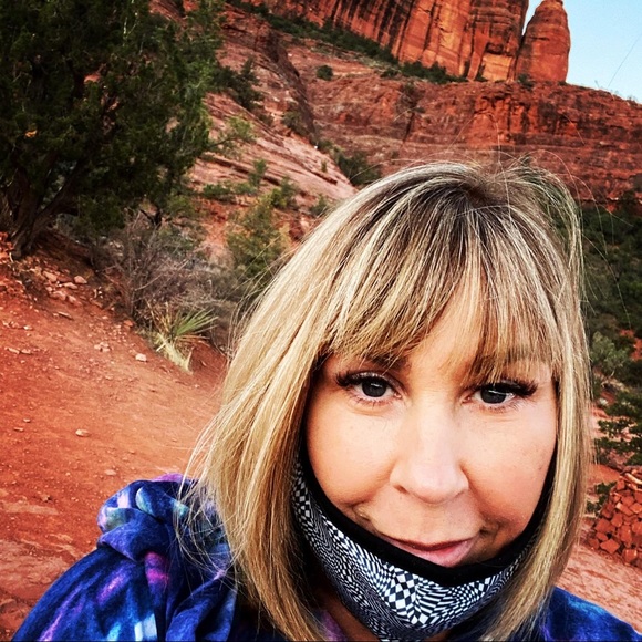 Meet the Posher - Picture 2 of 6